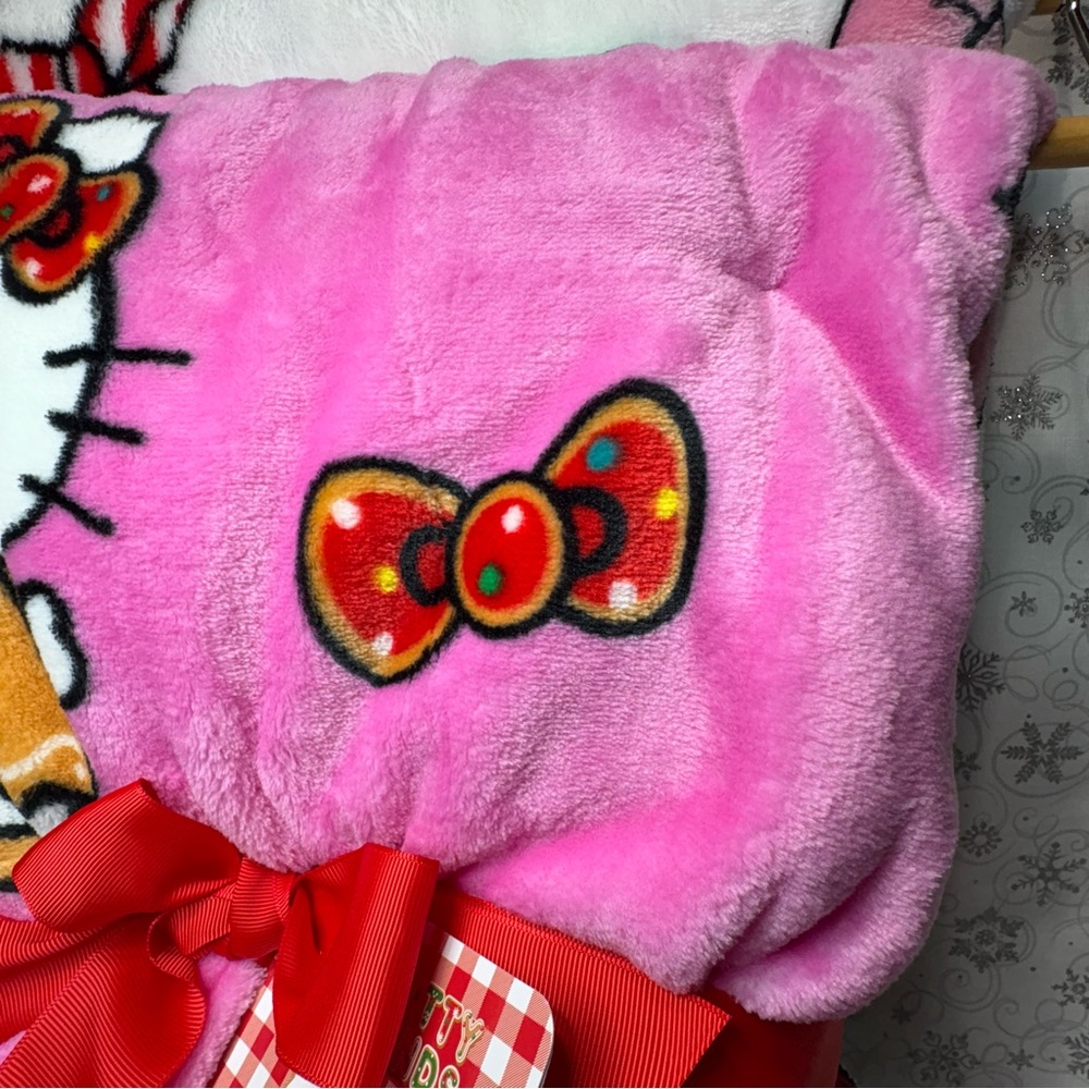 2 Viral Hello Kitty Oversized Christmas Throw Blankets-Pink Gingerbread & Wreath - Picture 5 of 11